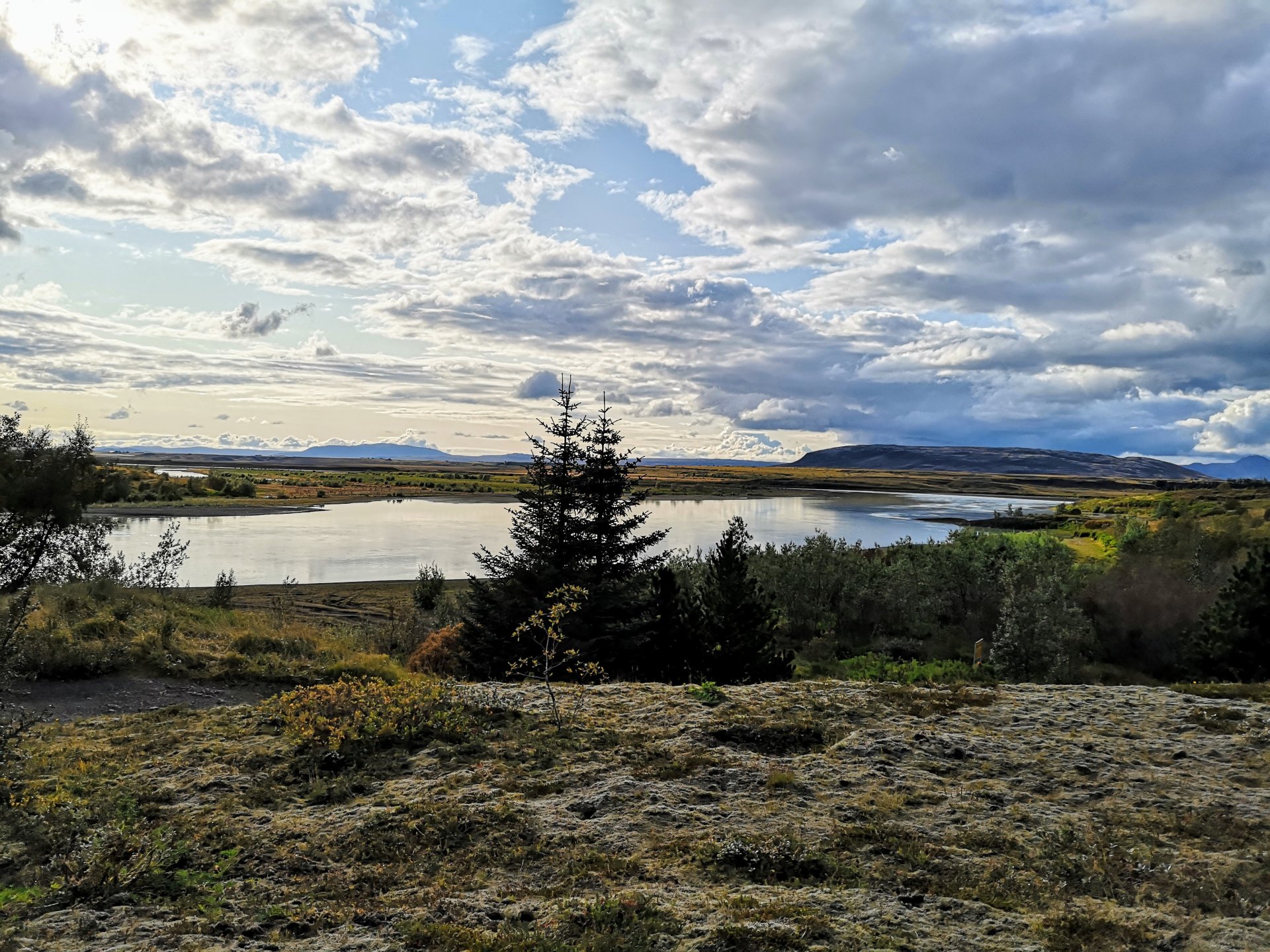 Auglýst eftir áhugasömum aðilum vegna lagningar ljósleiðara í Laugarási